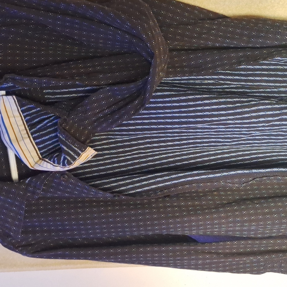 Contigo size M Purple shirt